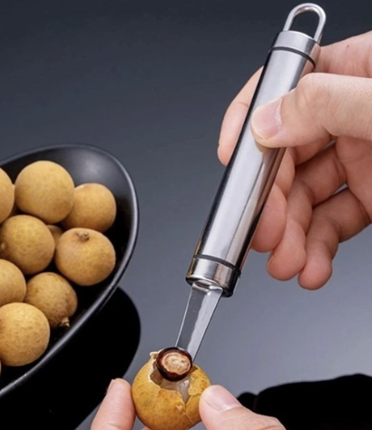 e6685b599bba4dc3988ce8a11bbcfd9f Dụng Cụ Tách Hạt Nhãn Inox - Ảnh 1