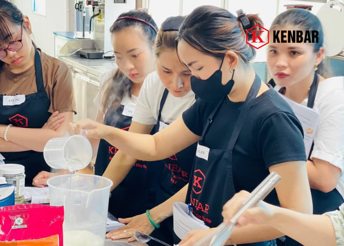 Mức học phí, tính linh hoạt và hỗ trợ sau khóa học